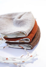 Load image into Gallery viewer, Babymütze Herbst Winter | La Dresseria