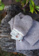 Lade das Bild in den Galerie-Viewer, Babyhandschuhe Wollwalk | La Dresseria