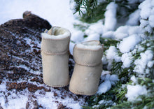 Lade das Bild in den Galerie-Viewer, Kleinkind Lammfellschuhe | La Dresseria