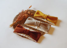 Lade das Bild in den Galerie-Viewer, Warmes Walk Stirnband Haarband Knopfband gefüttert für Babys & Kinder | La Dresseria