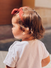 Load image into Gallery viewer, Baby und Kinder Haarband Kopfband individuell und personalisiert | La Dresseria
